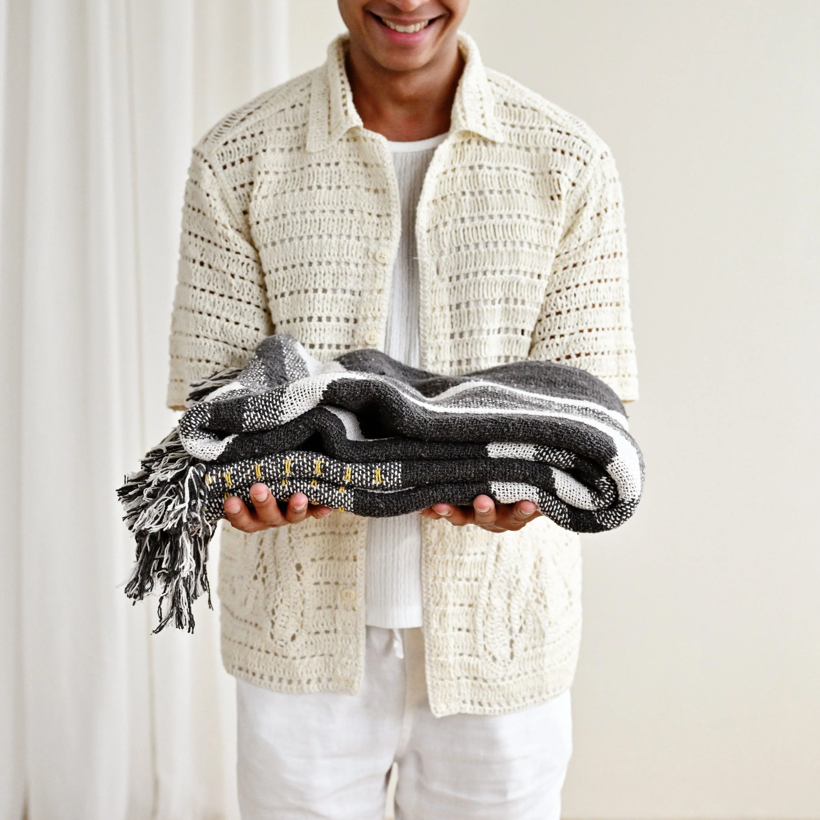 Annli Throw - Image 3