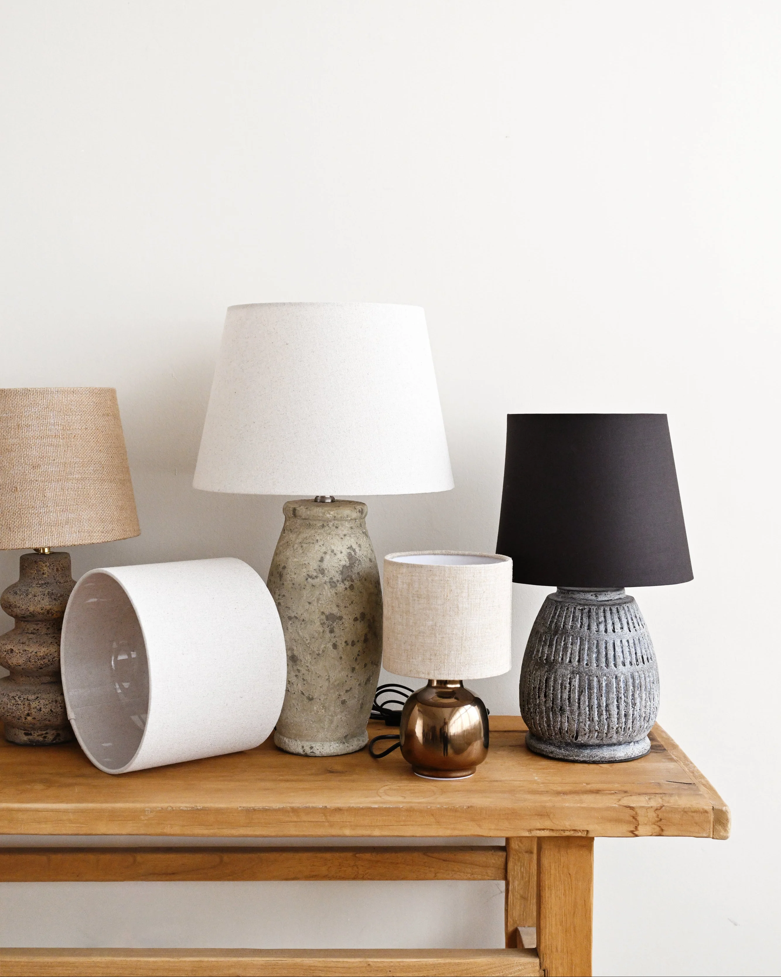 Bata Stone Table Lamp - Image 6