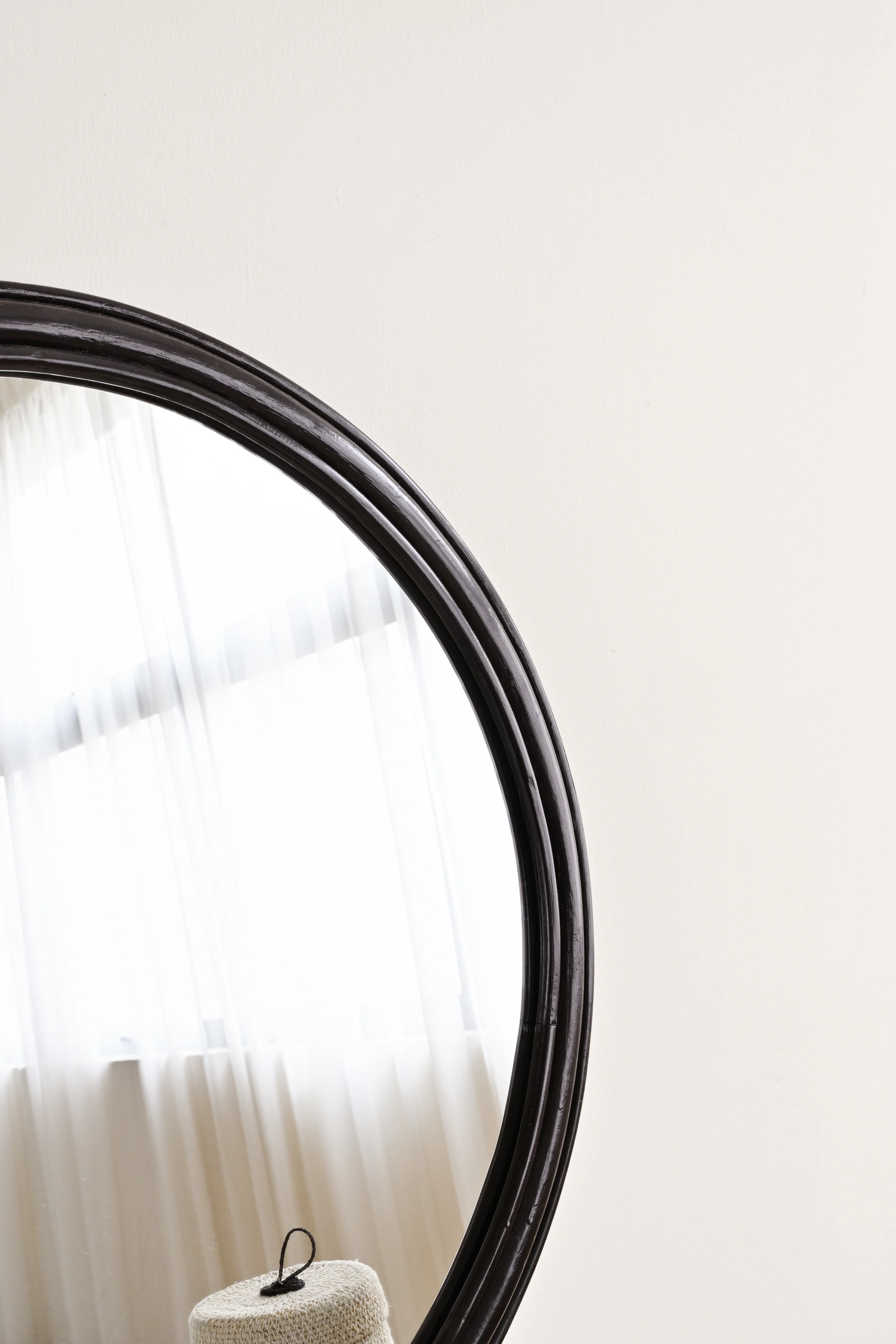 Black Round Rattan Mirror - Image 7