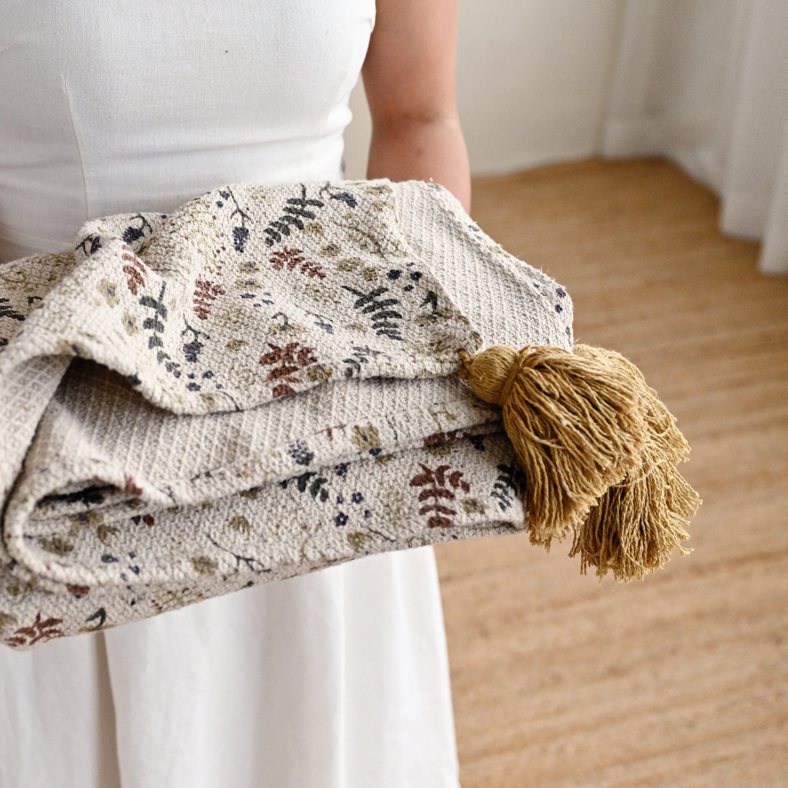 Filipa Throw - Image 3
