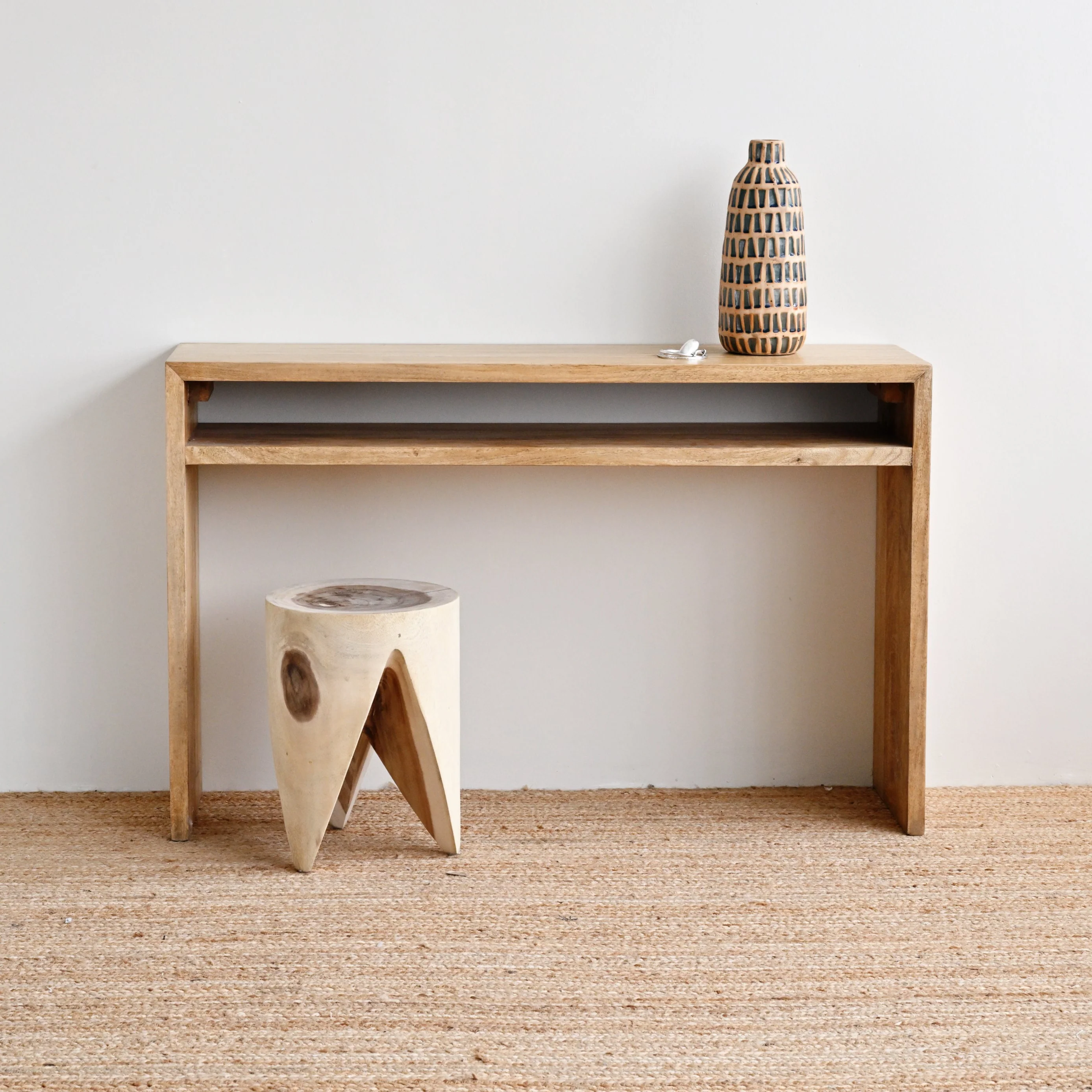 Flores Console - Image 2
