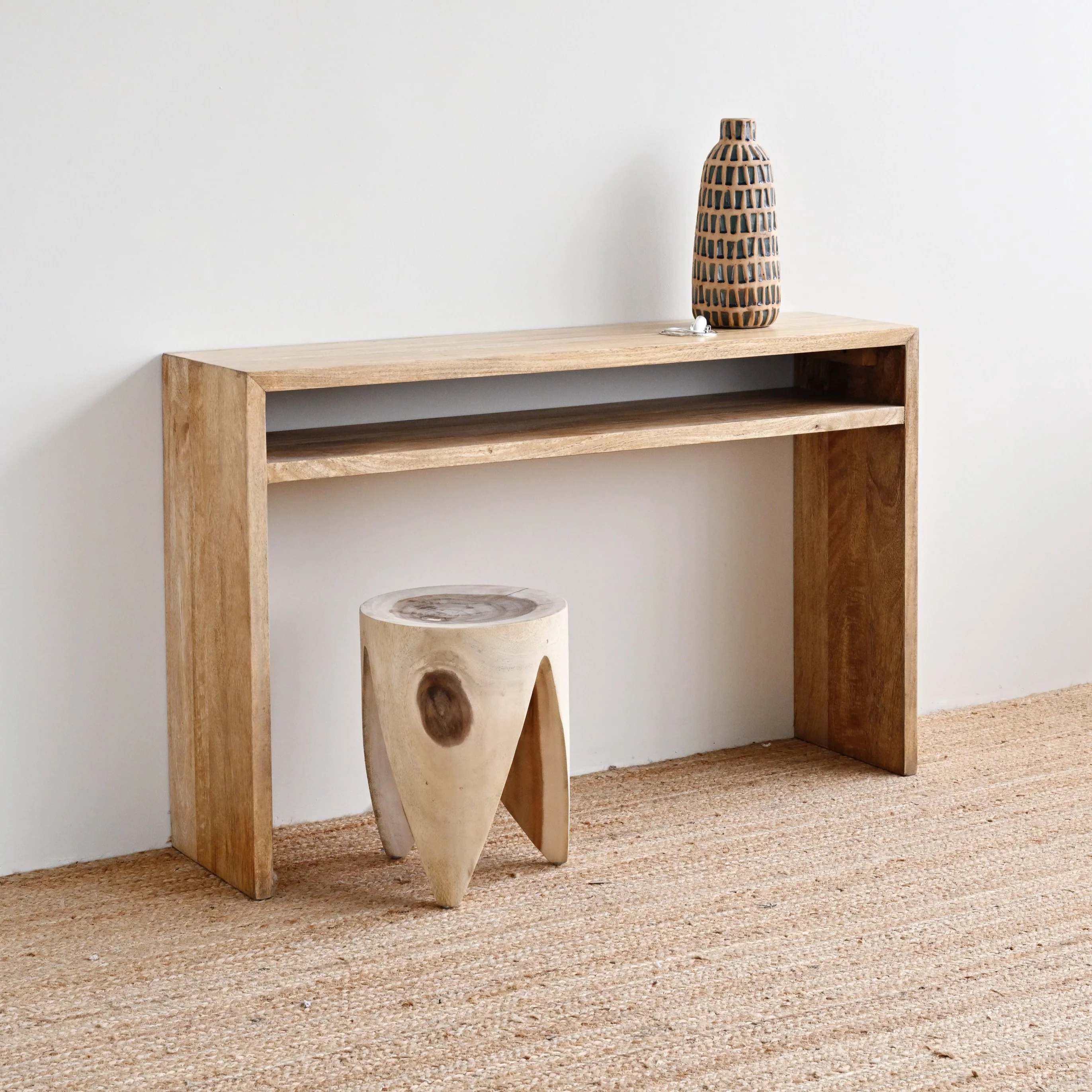Flores Console - Image 4