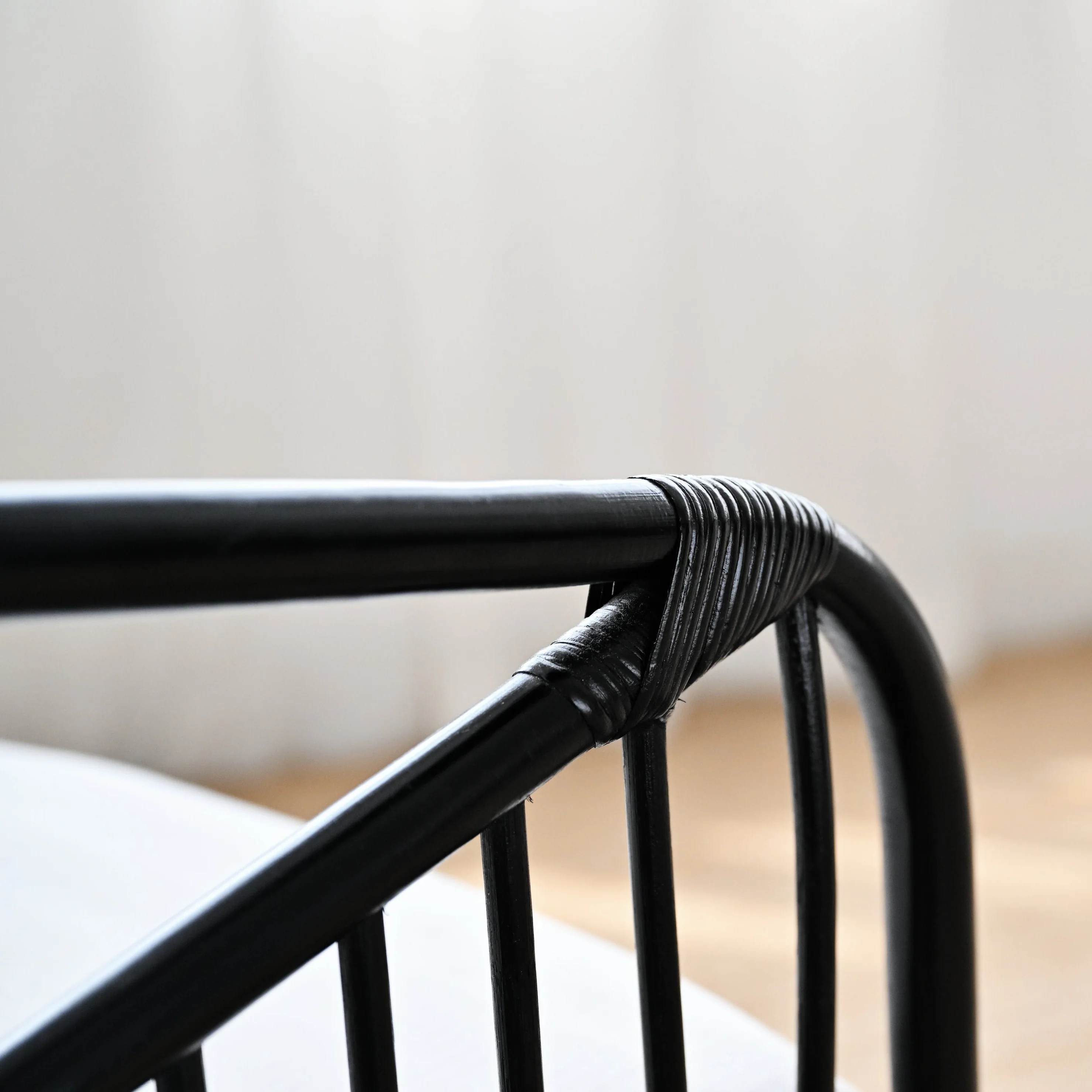 Insel Rattan Arm Chair - Black - Image 7