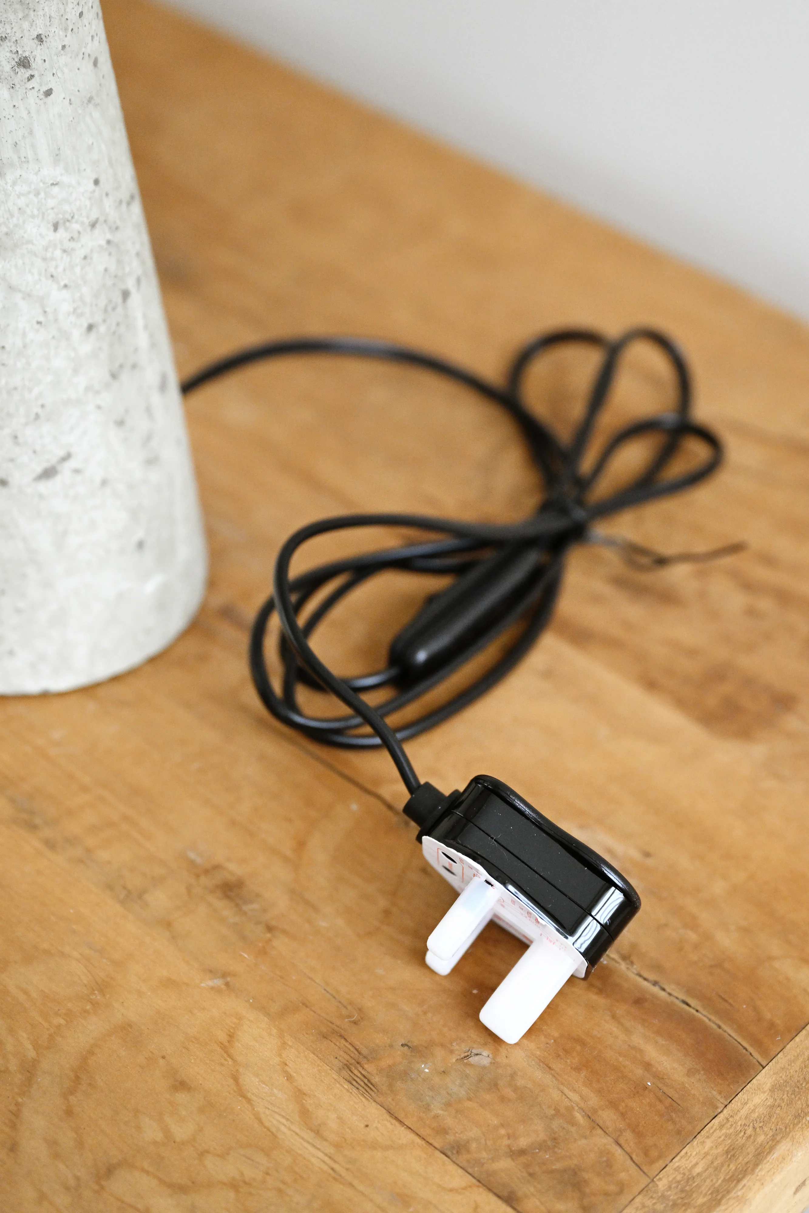 Isla Table Lamp - Image 3