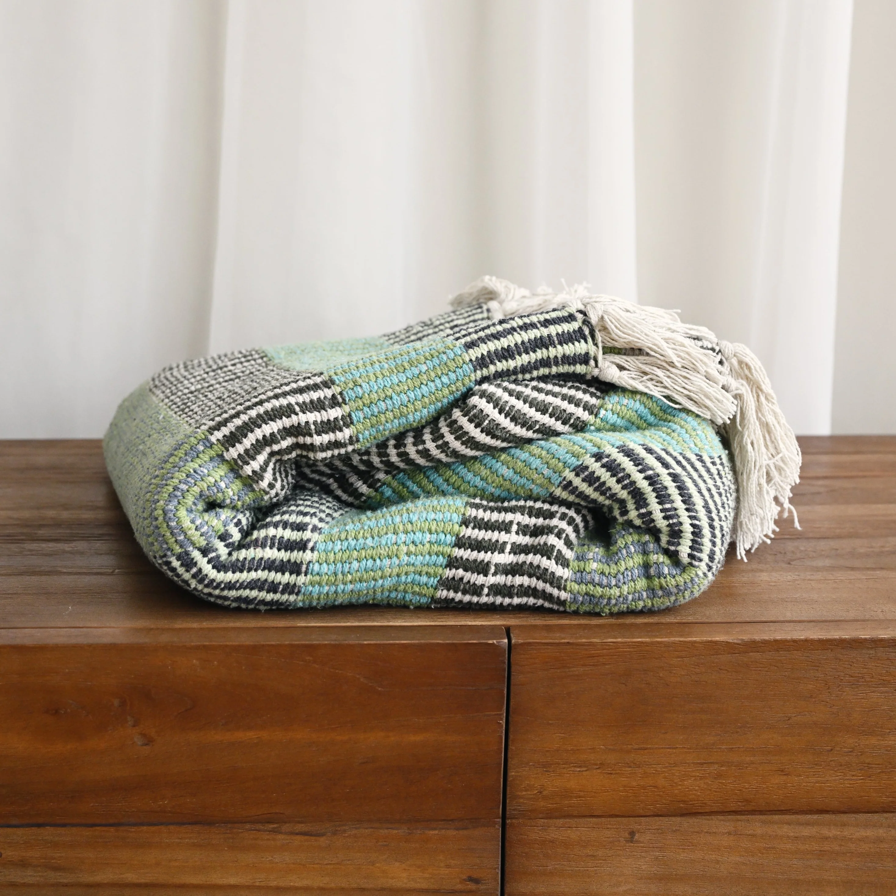 Isnel Throw - Image 2