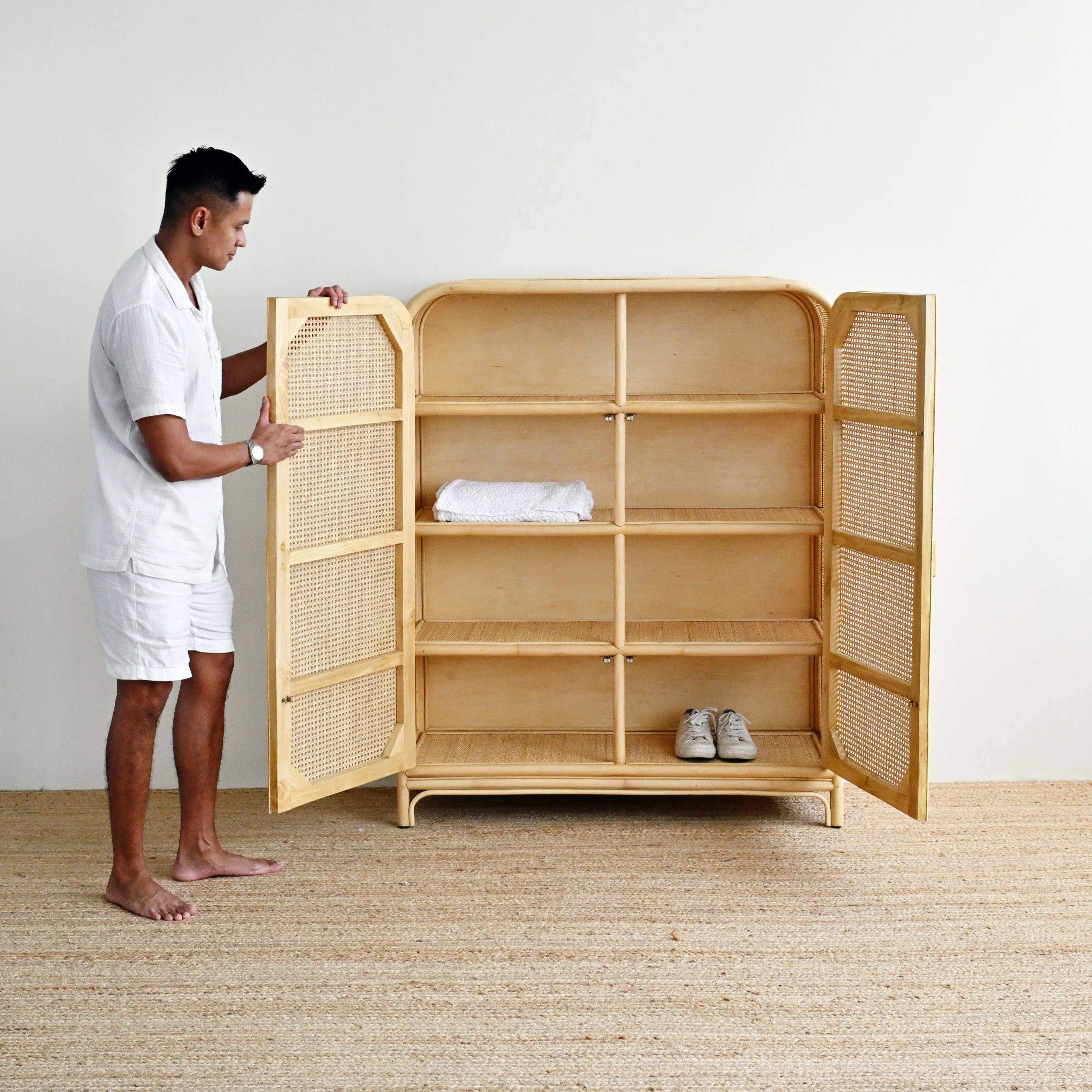 Isola 2 Door Cabinet - Image 3