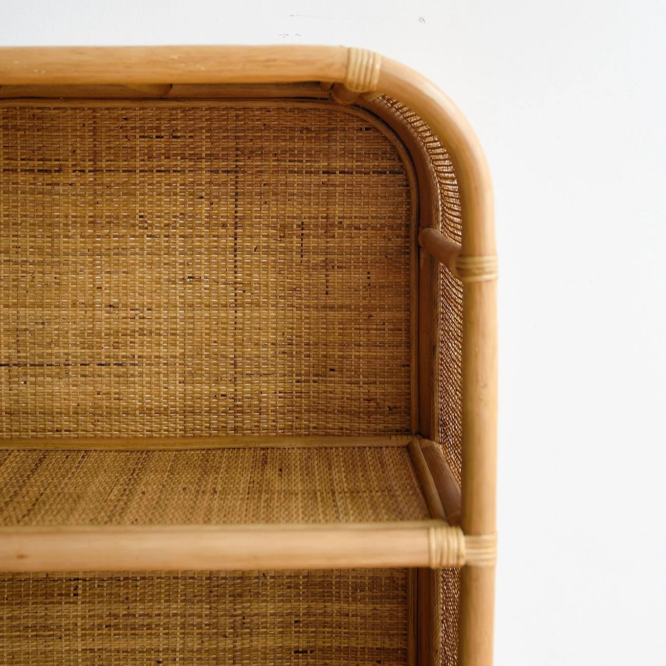 Isola Bookshelf - Image 3