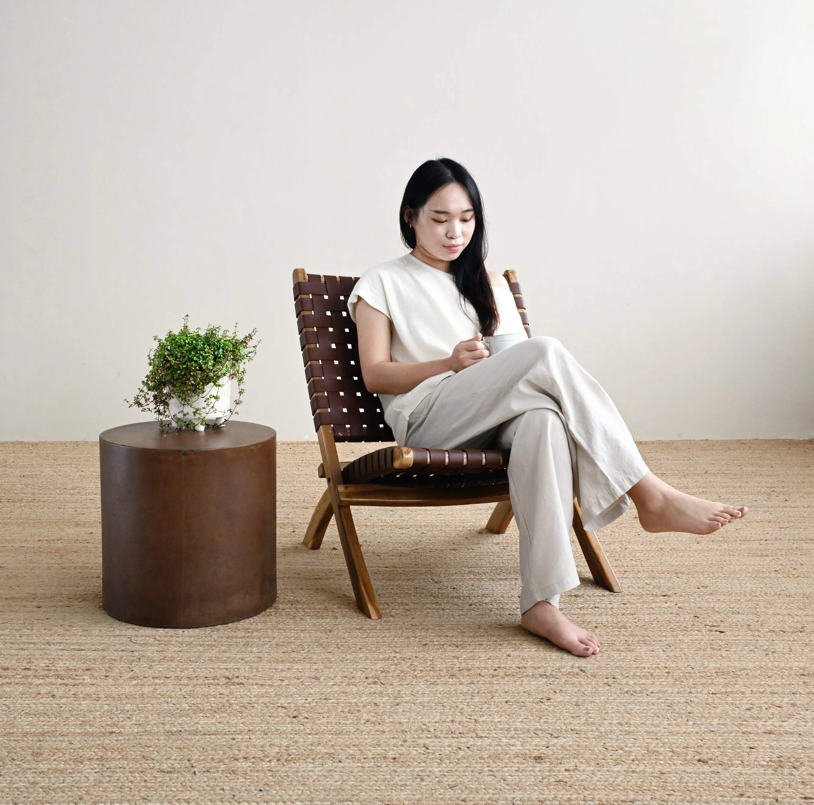 Ito Concrete Side Table - Coffee - Image 3