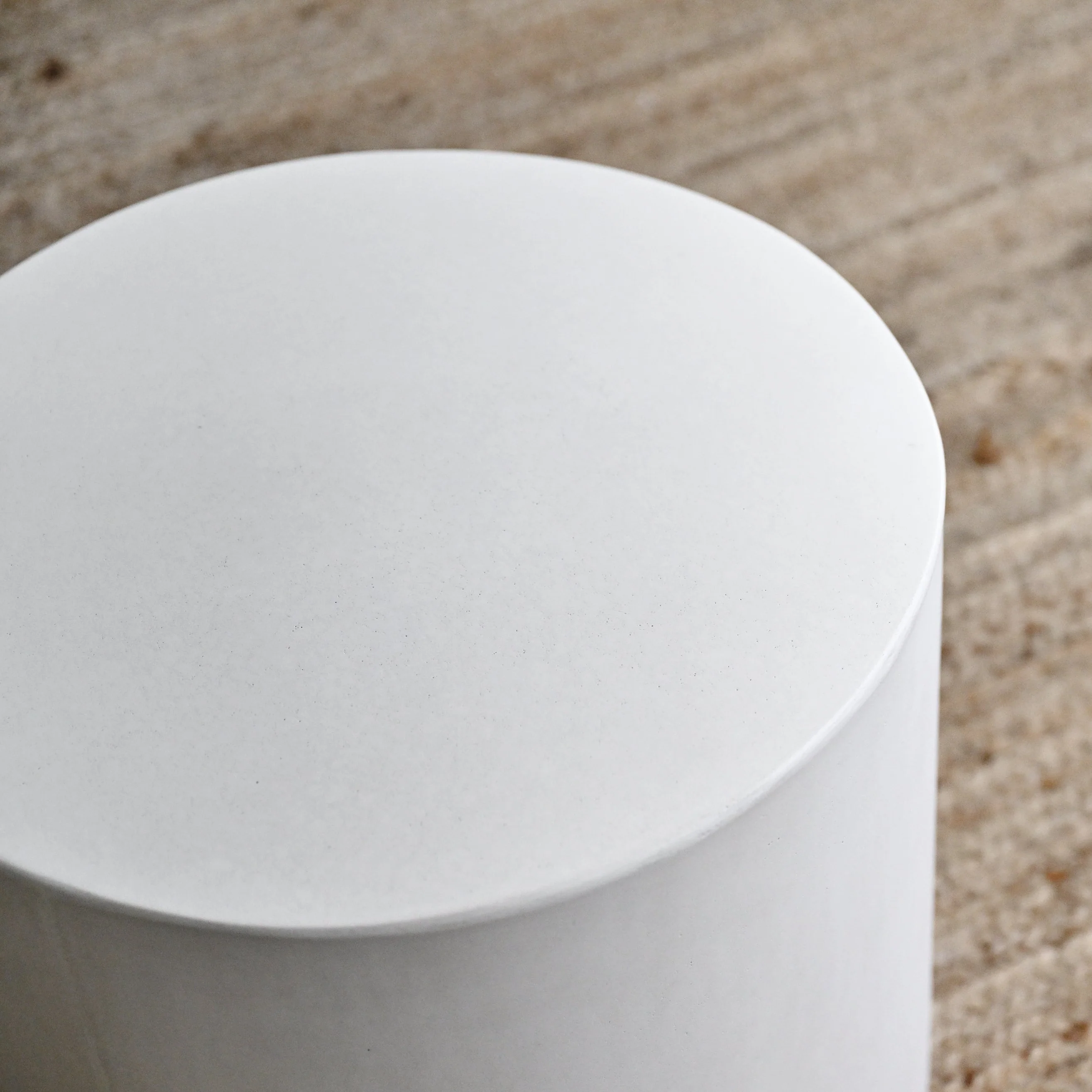 Ito Concrete Side Table - White - Image 9