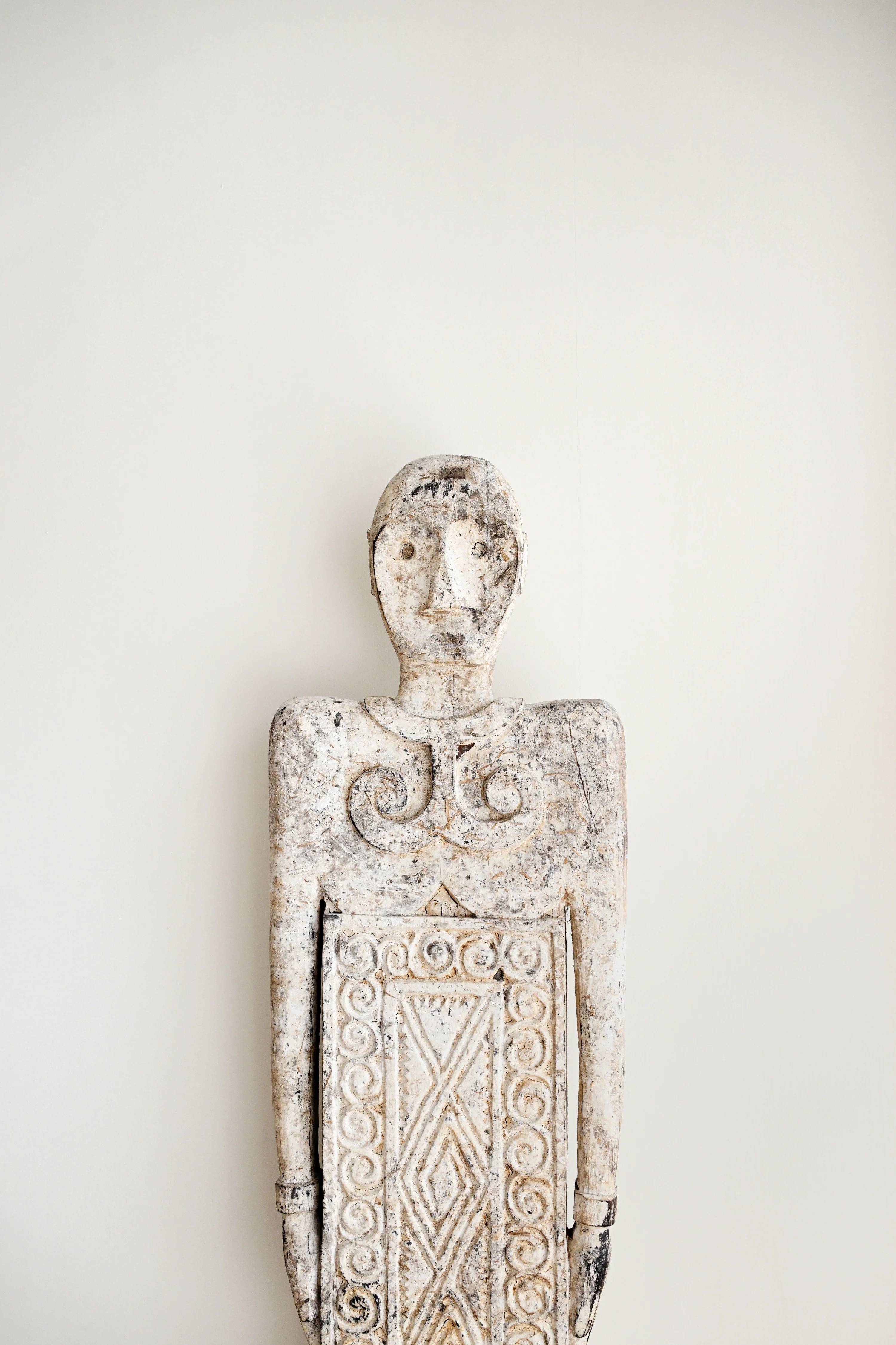 KR Curated Tall Tribal Standing Statue with Stand - Image 5