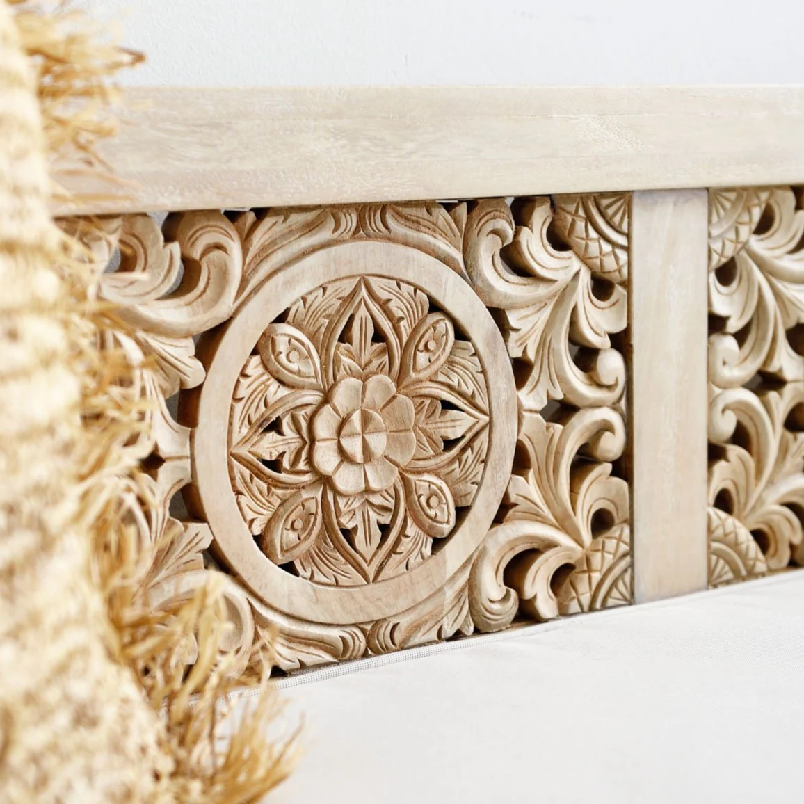 Kuno Carved Daybed - Image 3