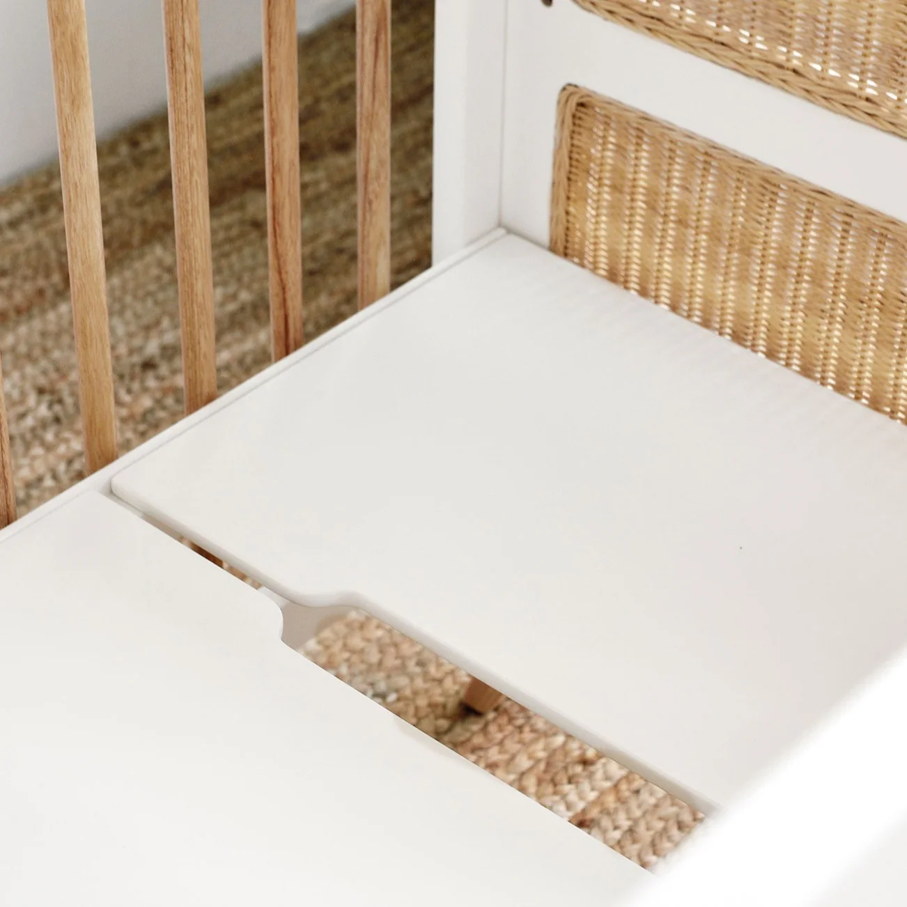 Marelia Baby Bed - White - Image 3