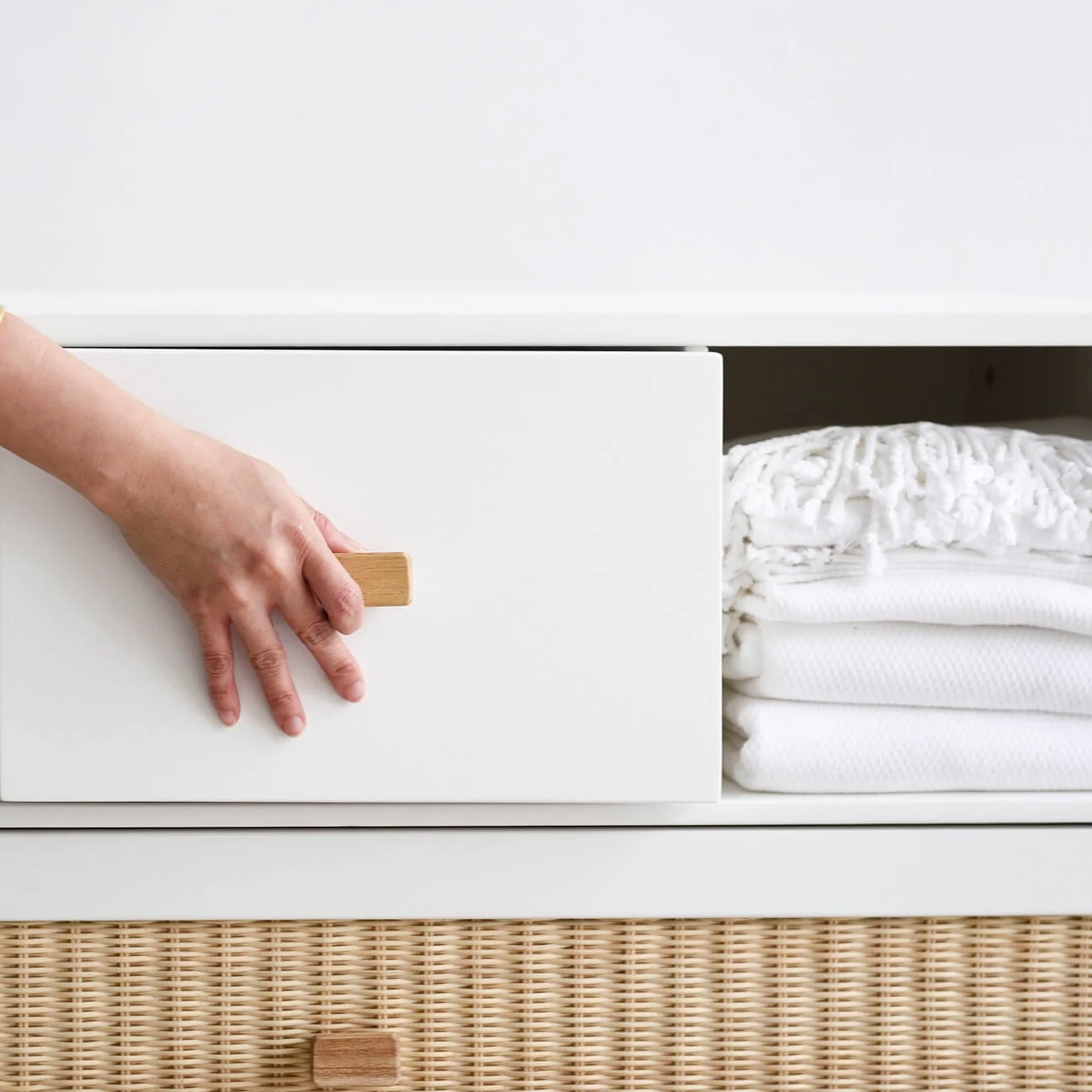 Marelia Chest of Drawers - White - Image 6