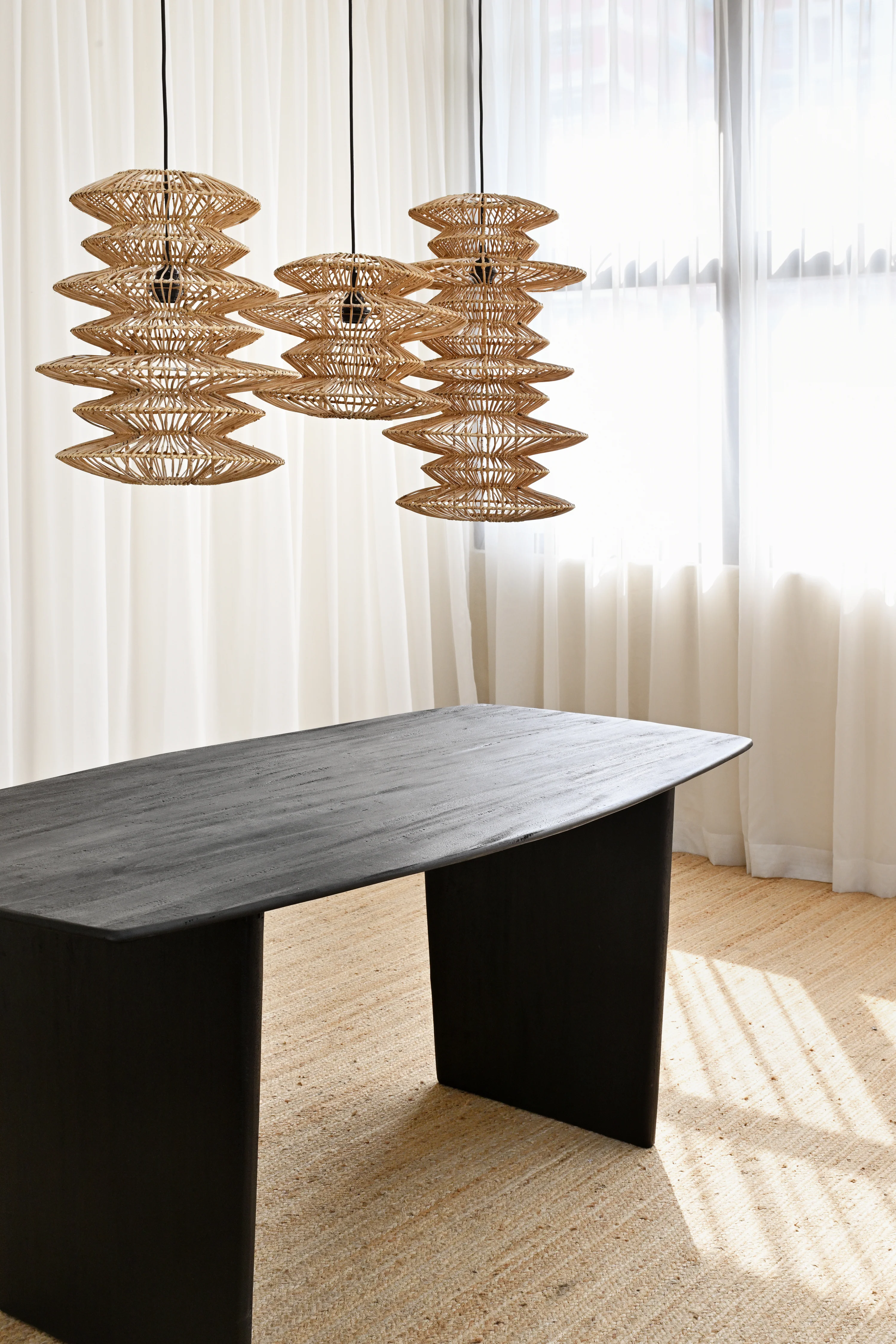 Molly Dining Table - Black - Image 4