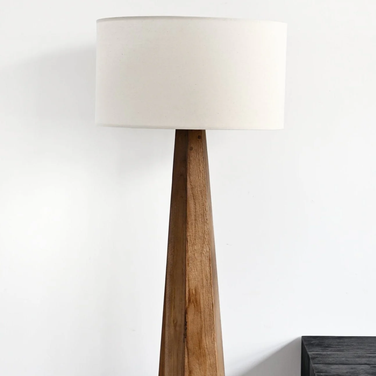 Montigo Floor Lamp - Image 5