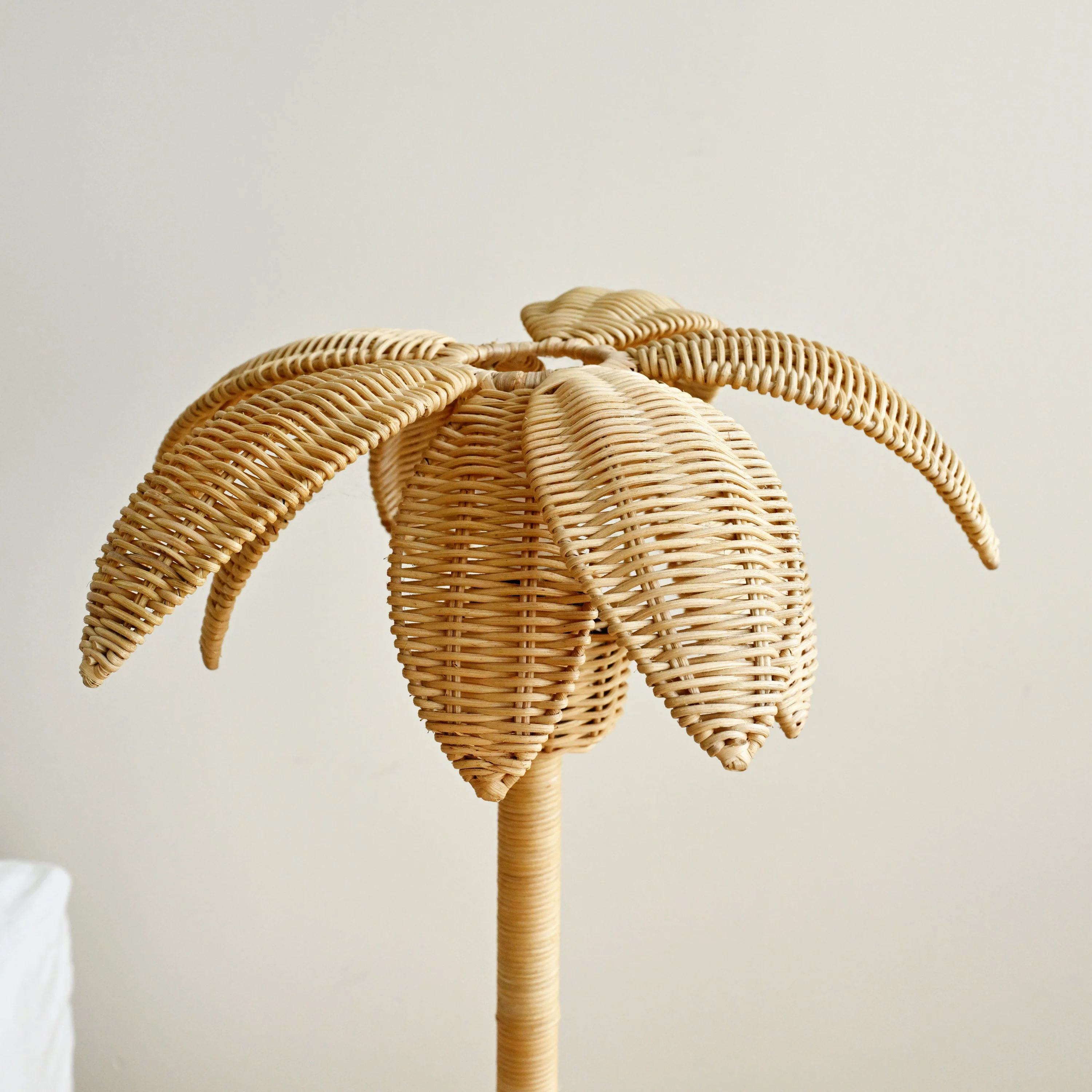 Palm Tree Rattan Table Lamp - Image 3