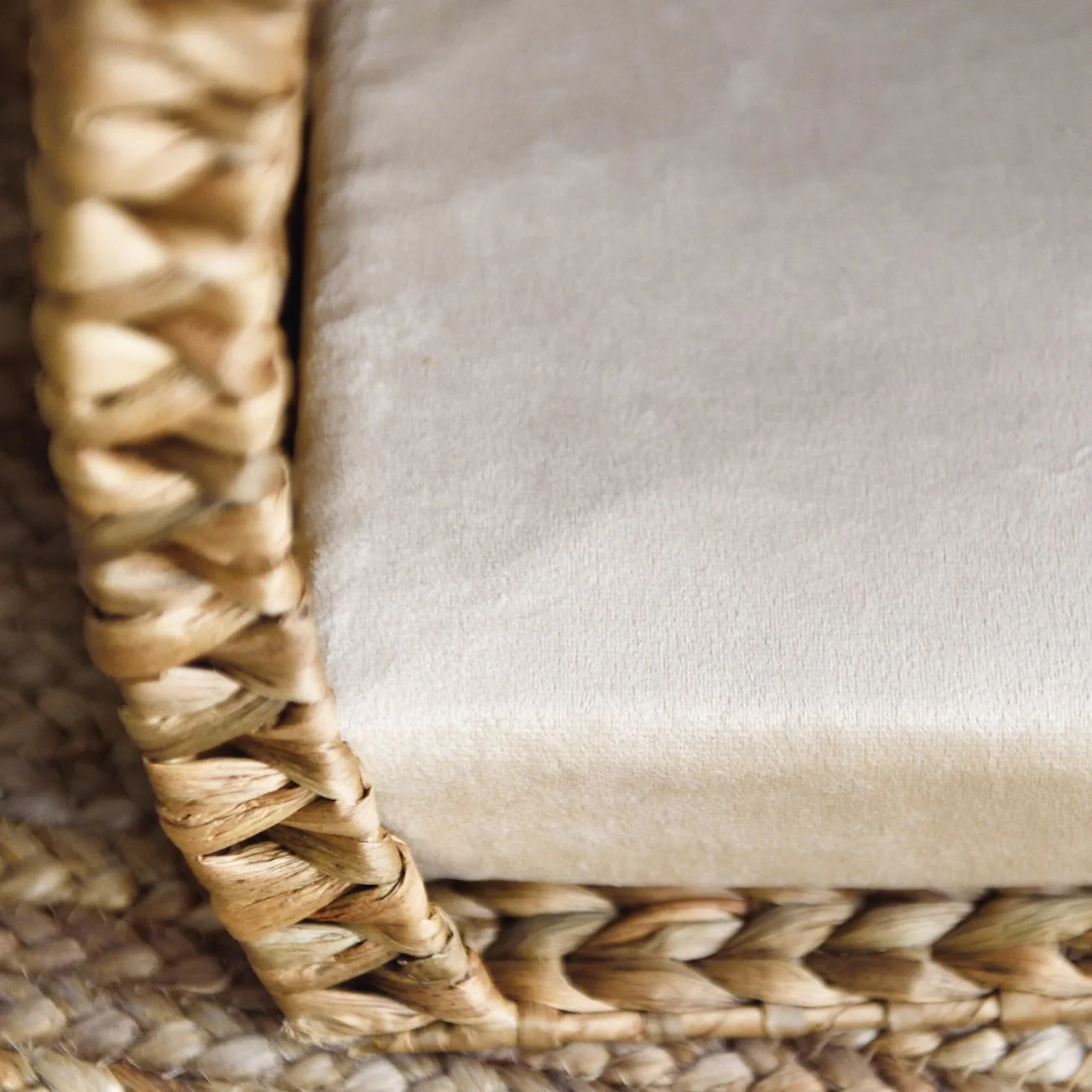 Pyramid Pet Bed - Image 2
