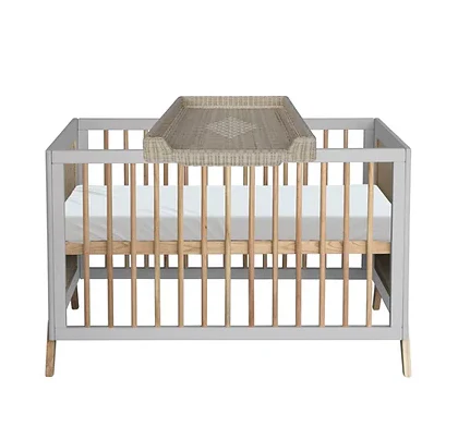 Rattan changing box - Image 6