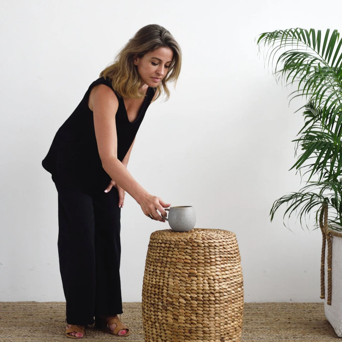Round Water Hyacinth Stool - Image 3