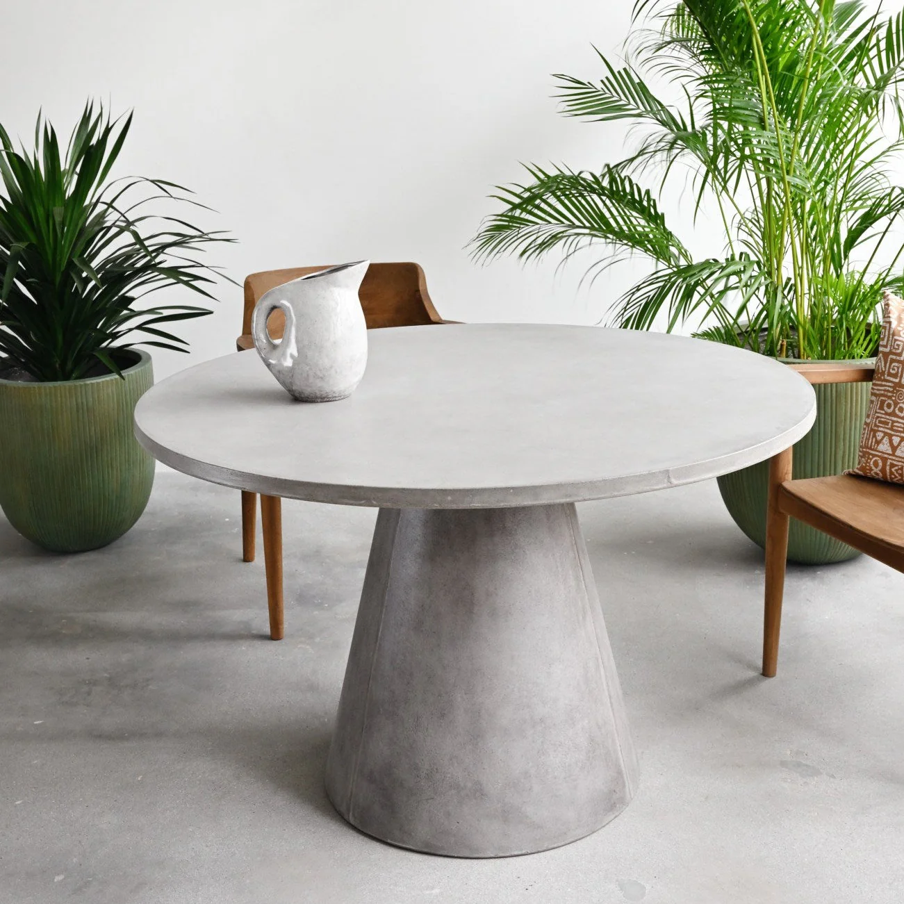 Savoca Concrete Dining Table - 120cm - Image 3