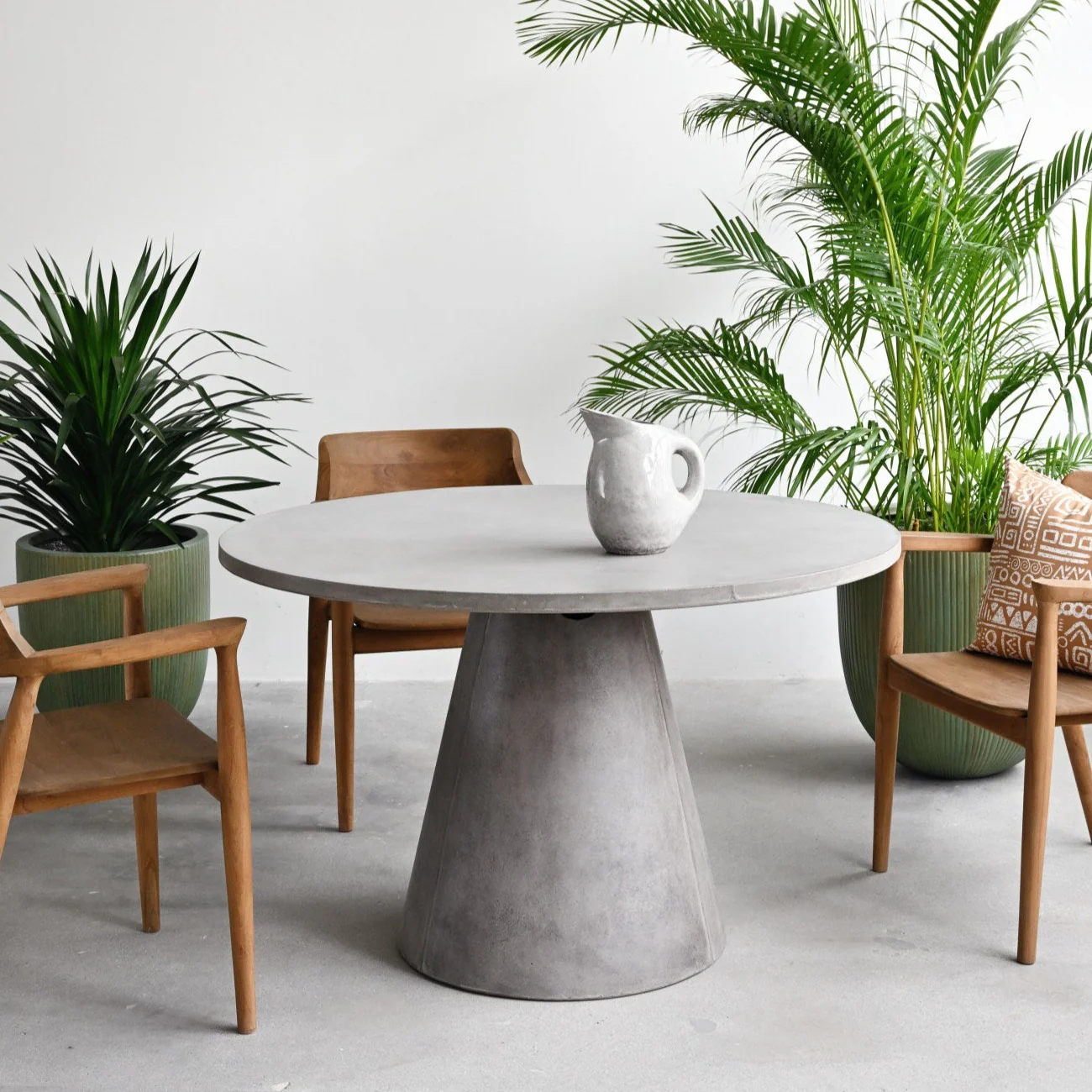 Savoca Concrete Dining Table - 120cm - Image 6