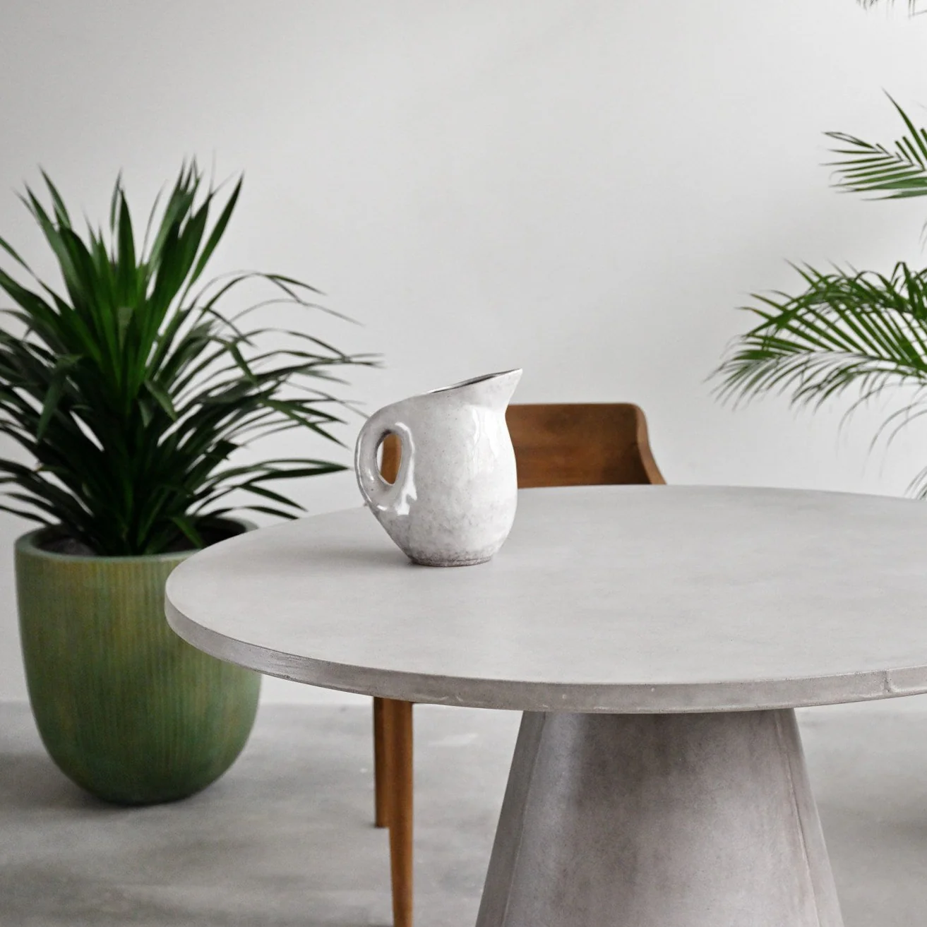 Savoca Concrete Dining Table - 120cm - Image 7
