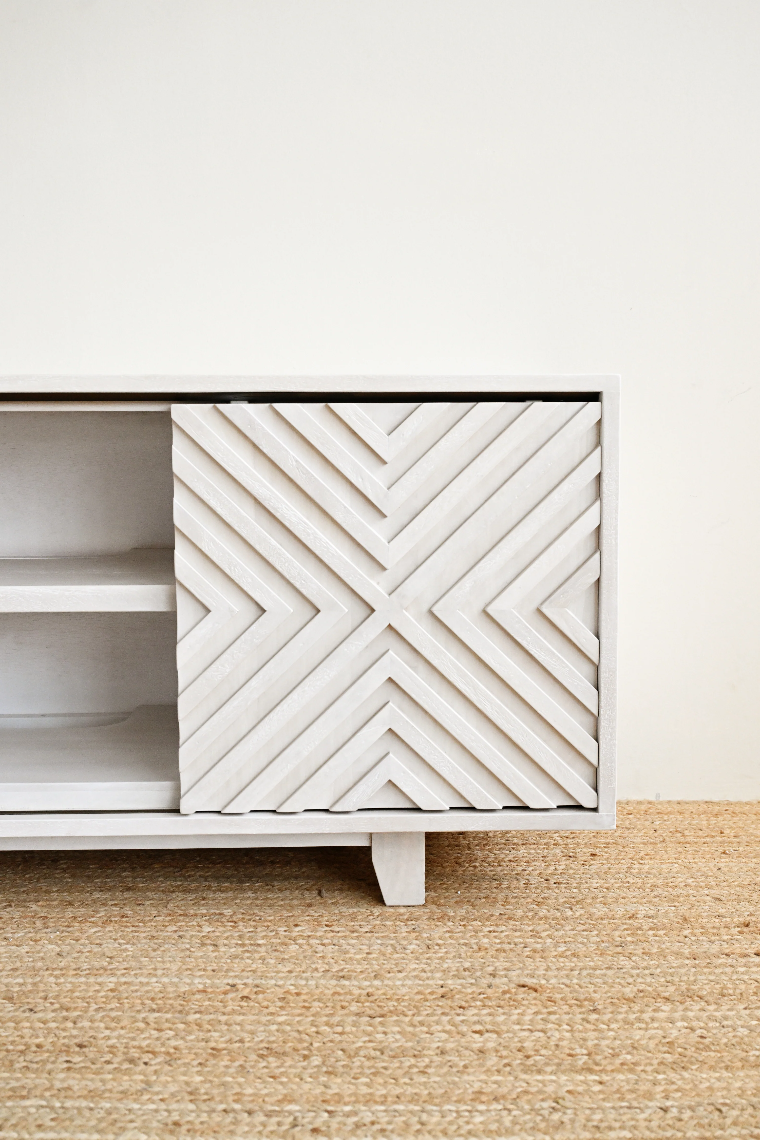 Siku TV Cabinet 140cm - White Wash - Image 5