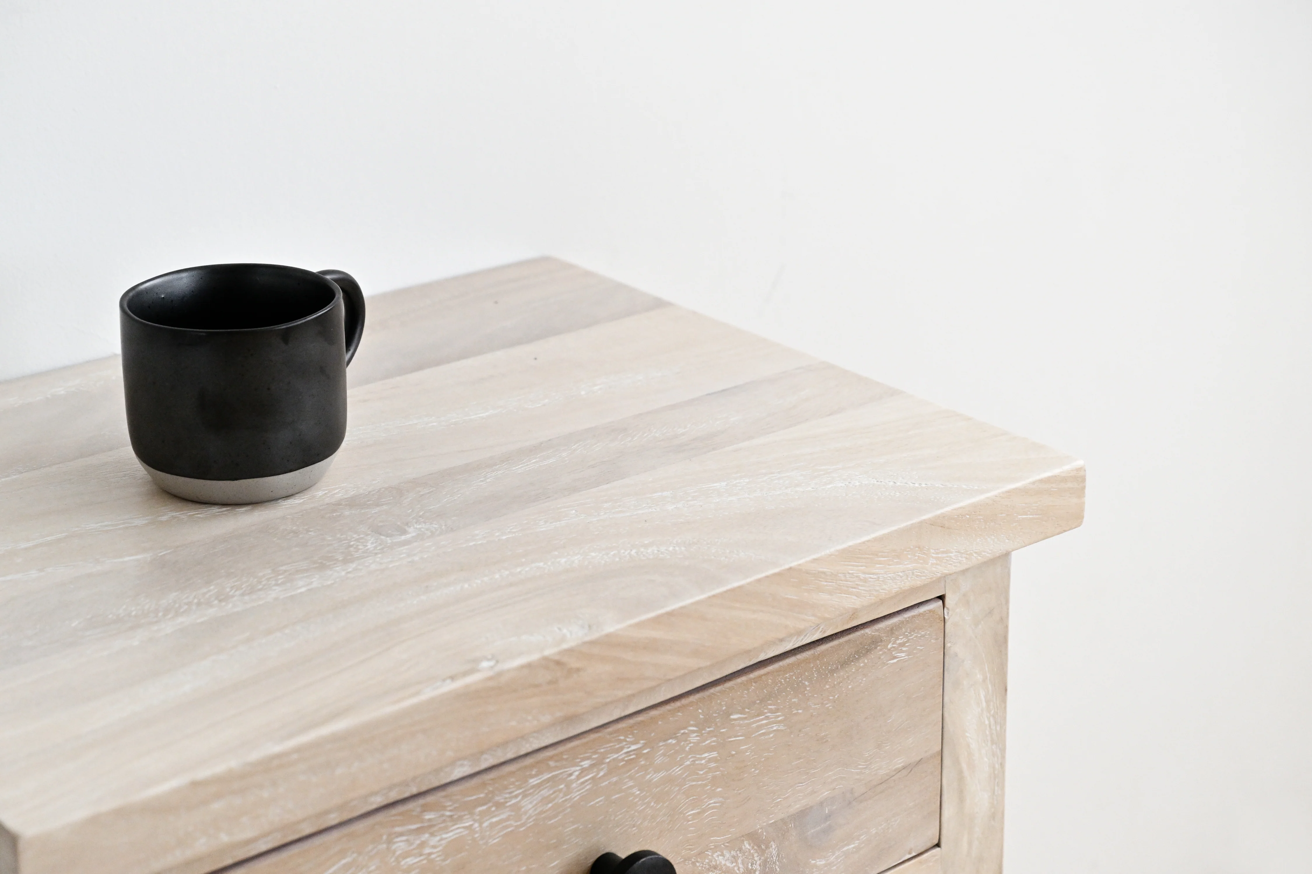 Small Kuno Bedside Table - White Wash - Image 5