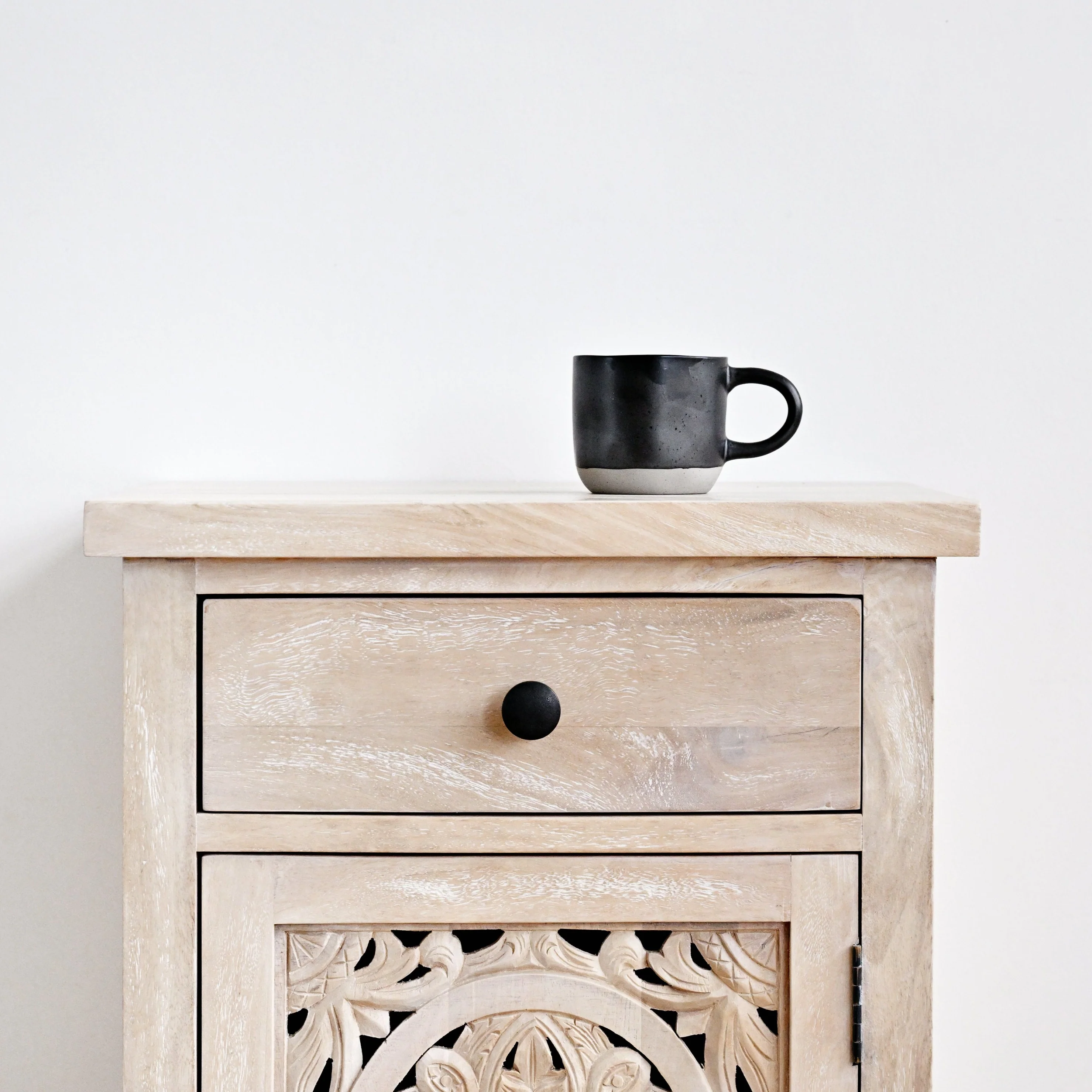 Small Kuno Bedside Table - White Wash - Image 8