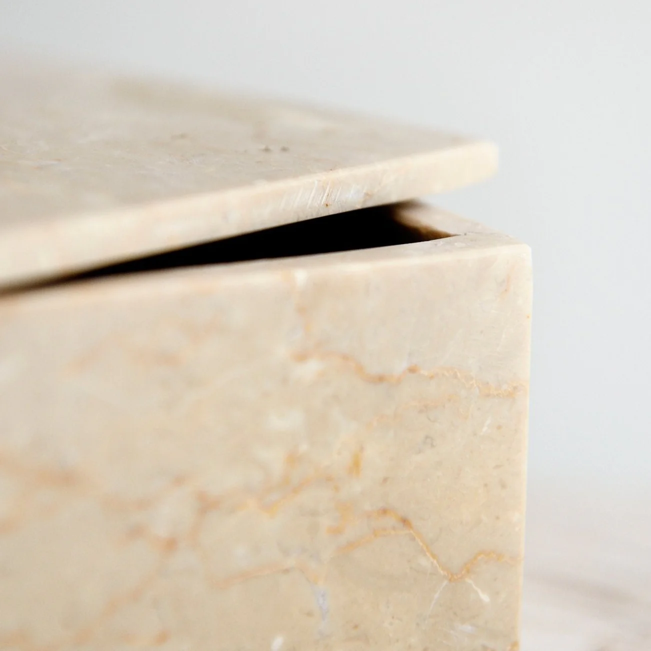 Small Square Marble Box with Lid - Image 3