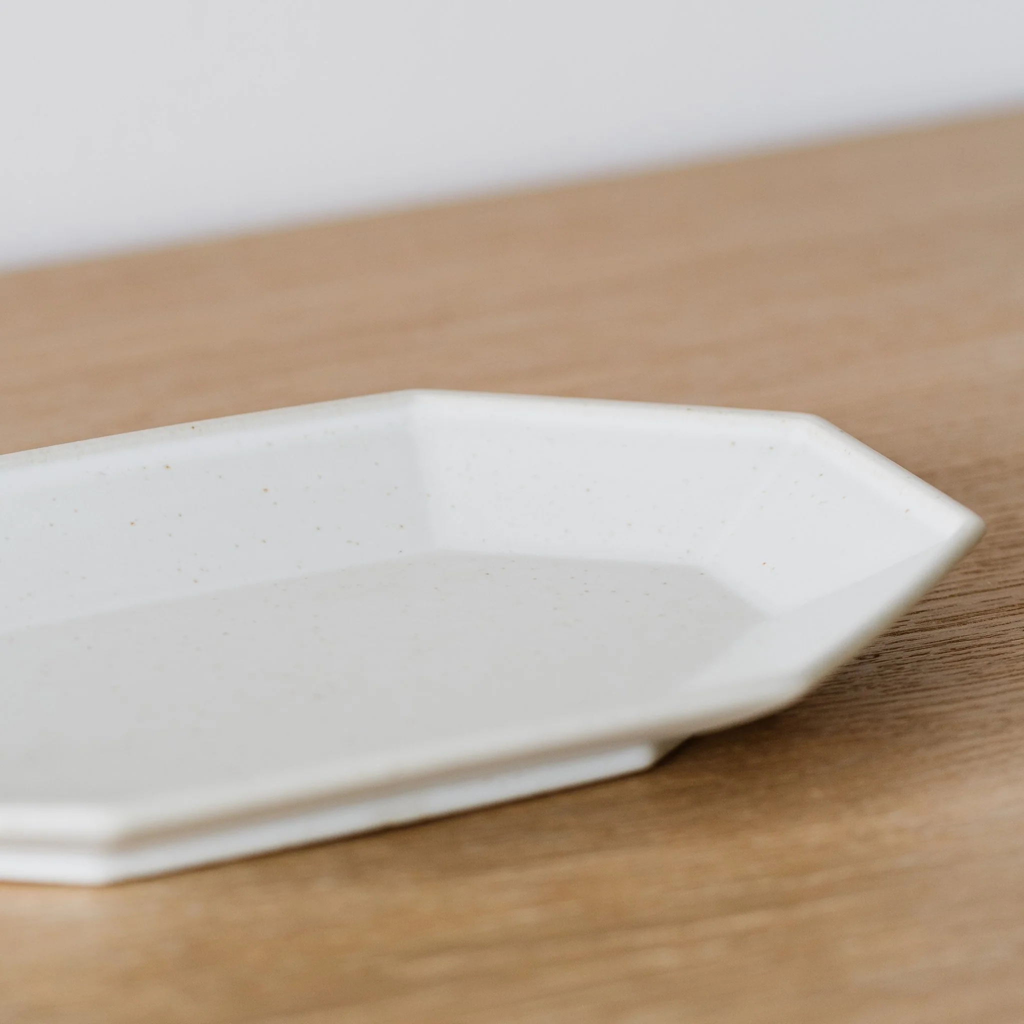 Speckled White Octagon Plate - Image 3