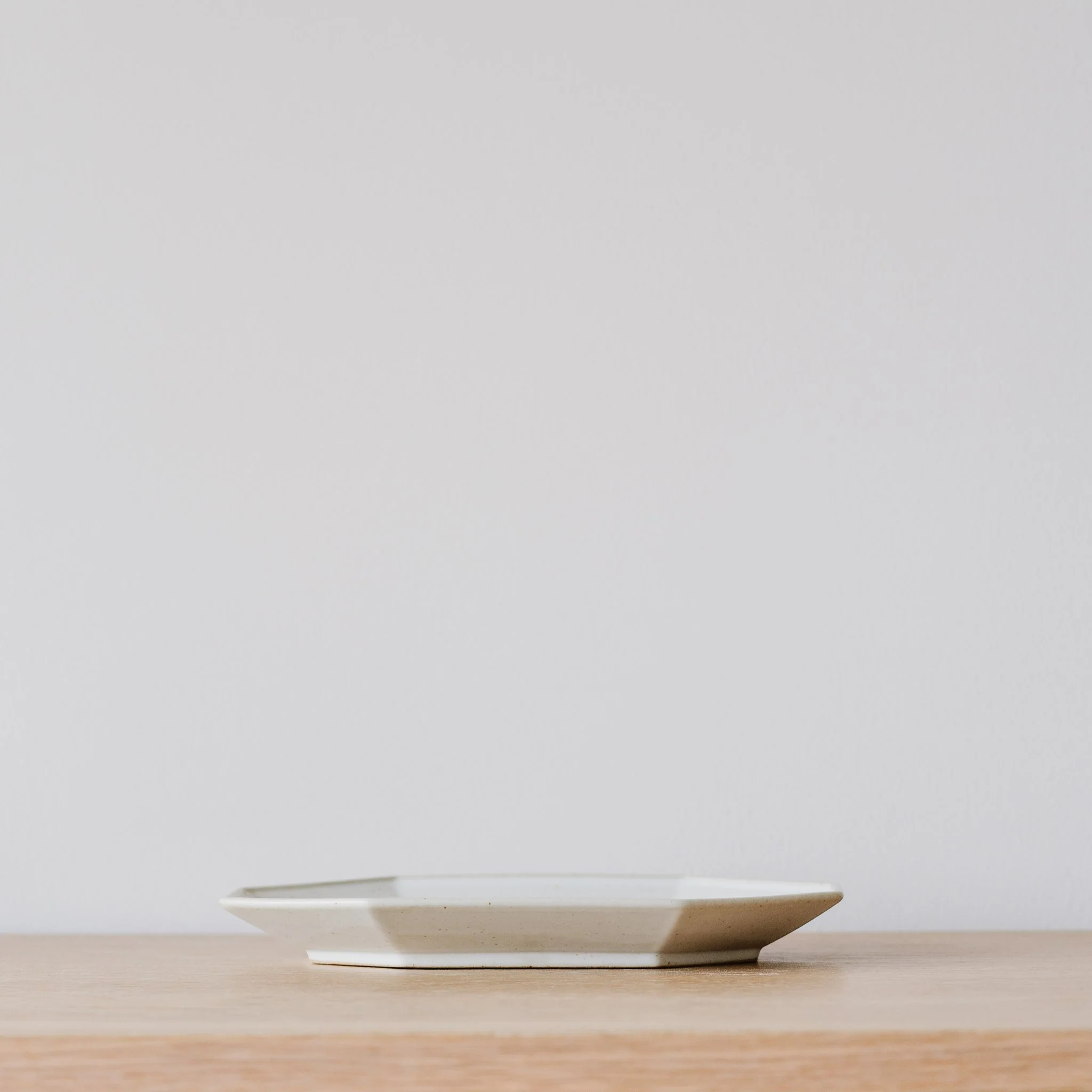 Speckled White Octagon Plate - Image 4