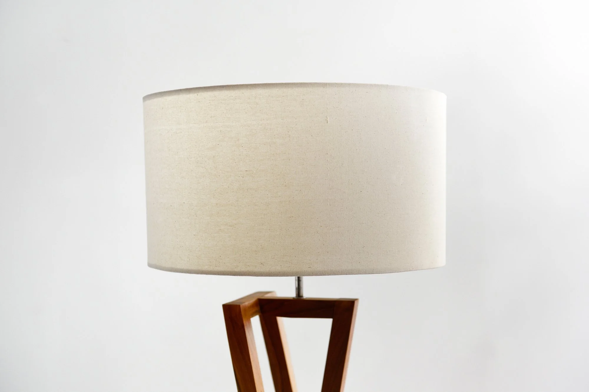 Tripod Standing Lamp - Image 12