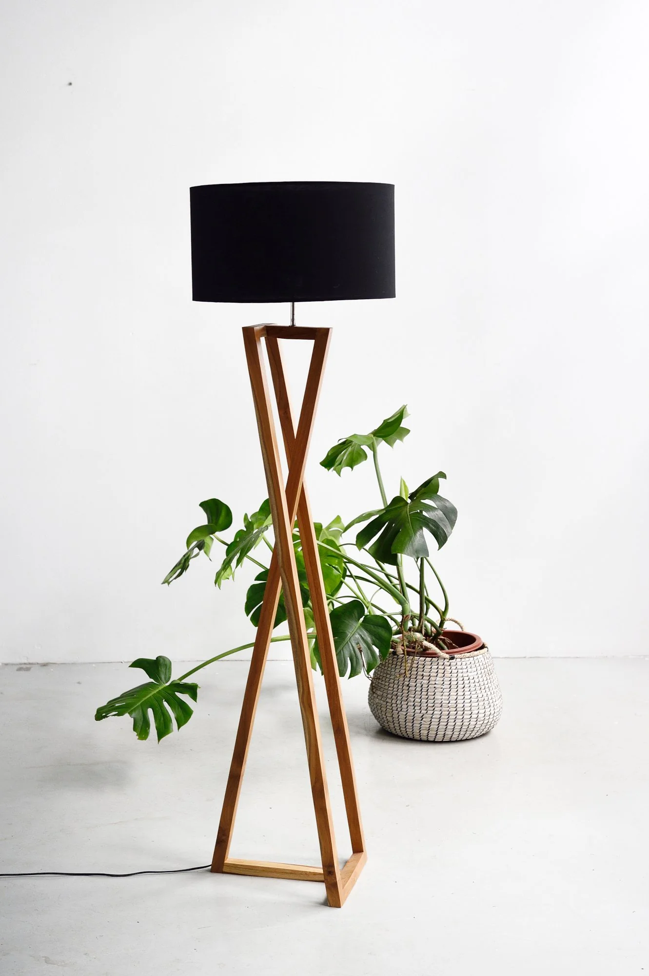Tripod Standing Lamp - Image 6