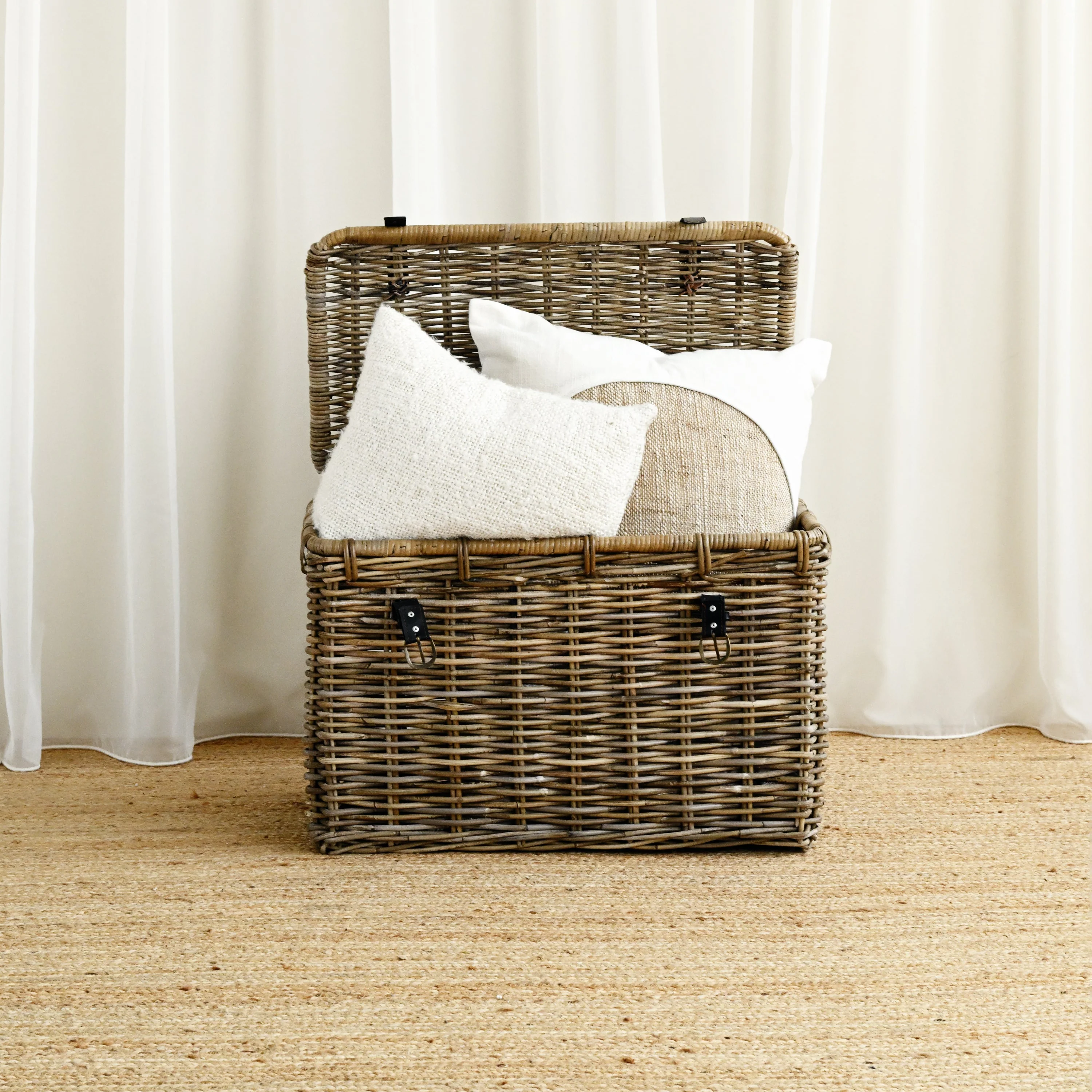 Wicker Trunk - Image 3
